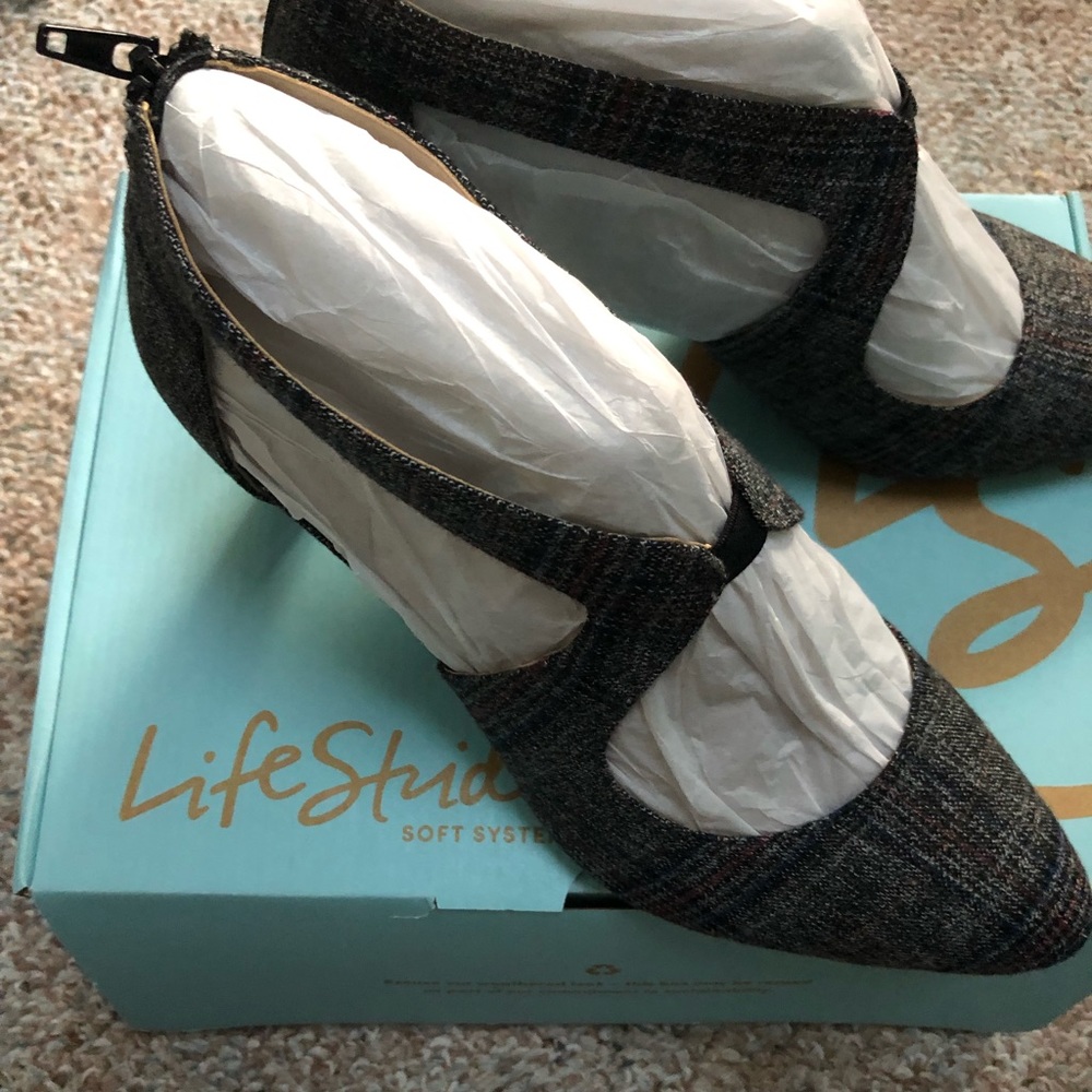 LifeStride Woman Giovanna 2 Grey Plaid Fabric Pump size 9.5 - Picture 10 of 12